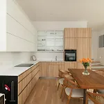 Spacious & Stylish Apartment In City Center